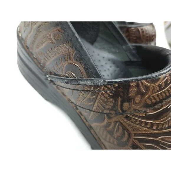 Dansko Womens Professional Clogs Sz 38 7.5-8 Brown Leather Floral Tooled Etched - Picture 7 of 9